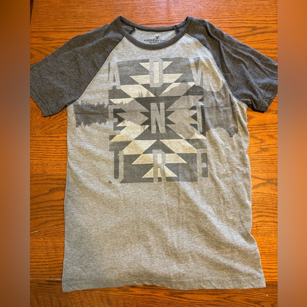 American Eagle Men’s Size Medium Graphic Tee